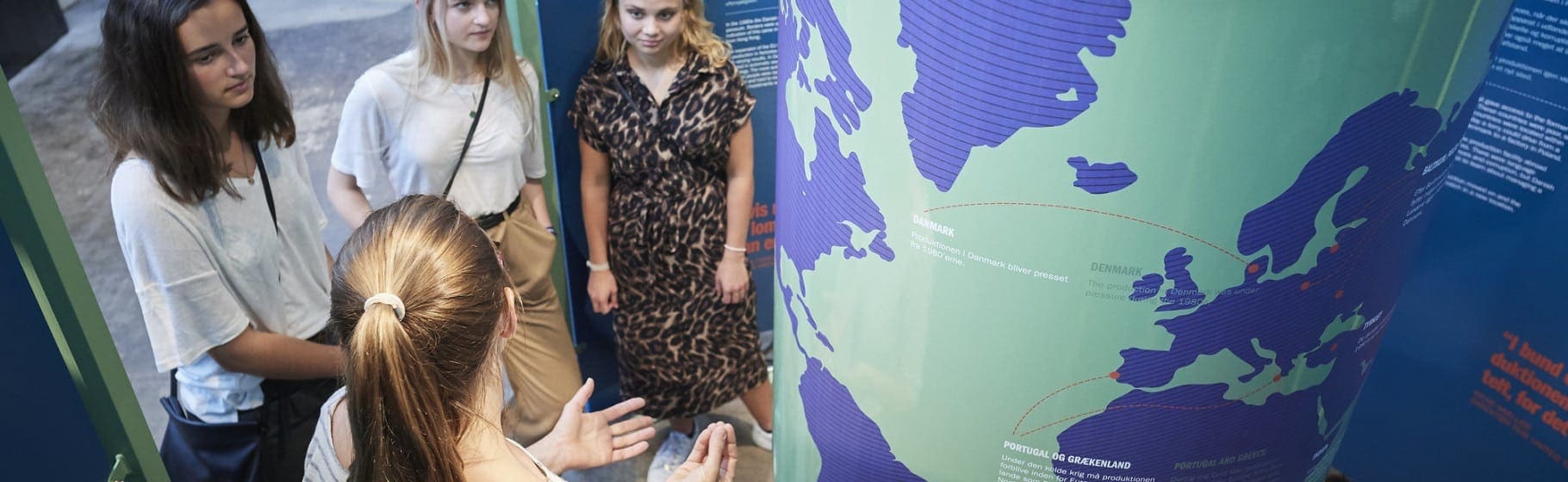 Rundvisning i udstillingen Made in Midtjylland på Tekstilmuseet i Herning