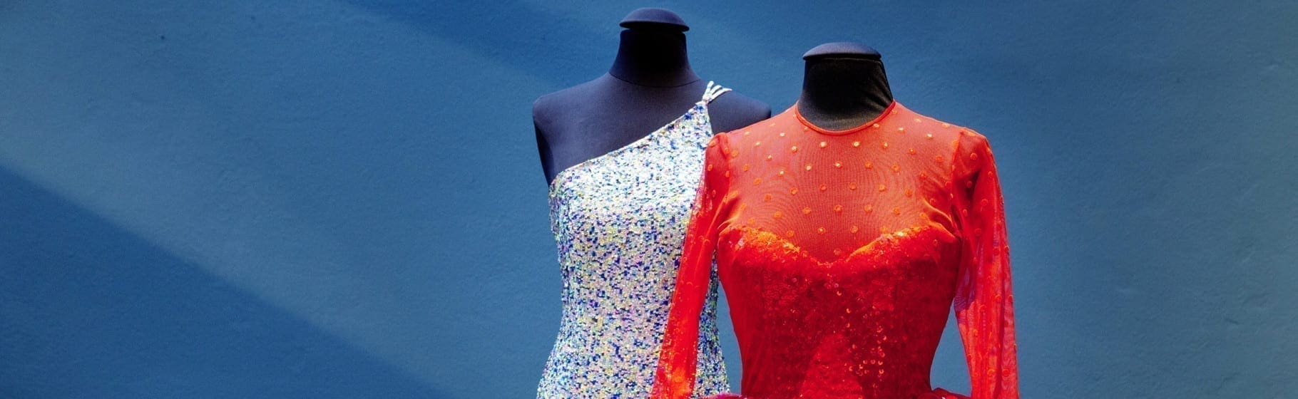 Glitter, glimmer og pailletter Særudstilling med Melodi Grand Prix kjoler på Tekstilmuseet