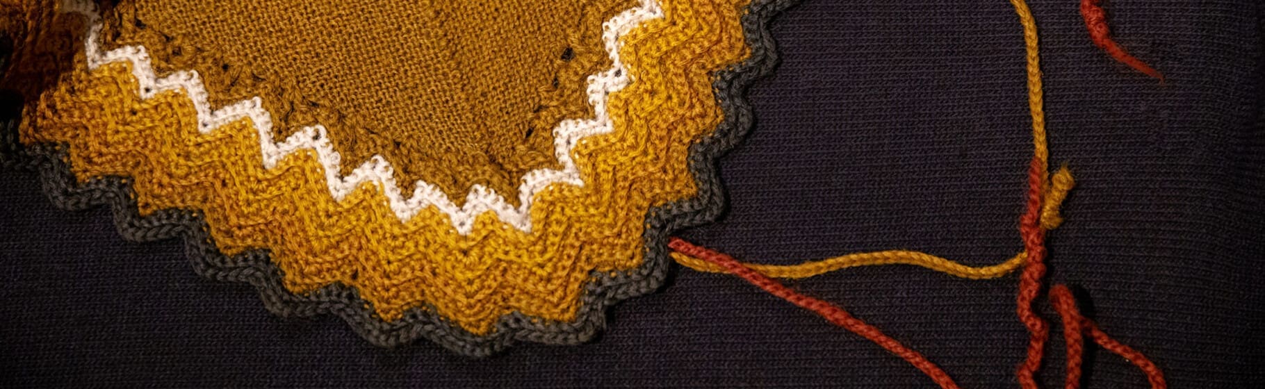 Særudstilling om bindesjaler på Tekstilmuseet