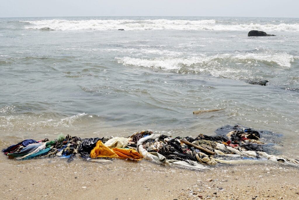 Fashion dumpsite udstilling af Søren Zeuth